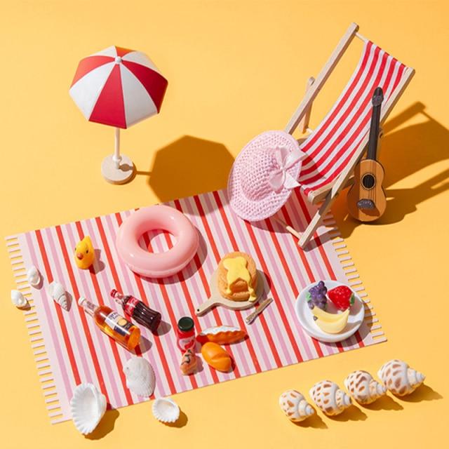 Miniature Beach Prop Sets Prop Club Red (L) 